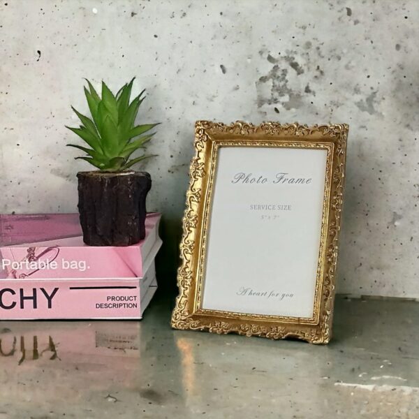 Abstract Resin Photo Frame - L